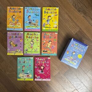 Box Set of 8 Amelia Bedelia Books-Great Collection